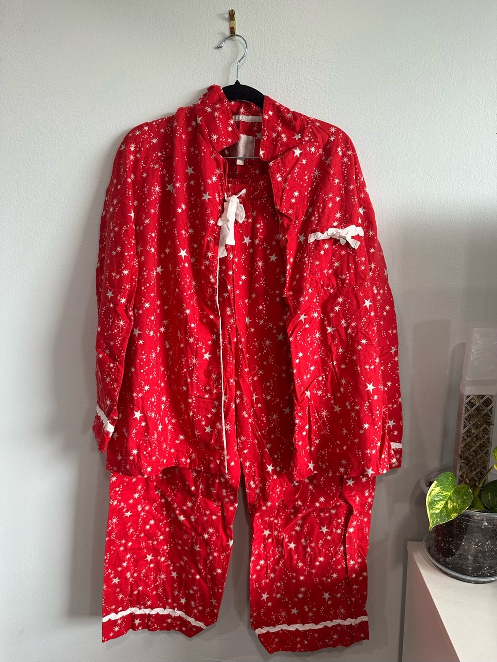 Victoria Secret 2009 Star Print Pajama Set with White Trim